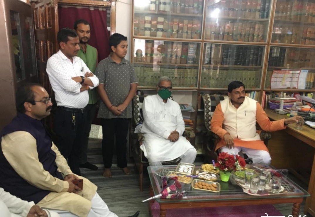 उच्च शिक्षा मंत्री पहुंचे विधानसभा अध्यक्ष गिरीश गौतम के निवास : REWA LOCAL NEWS